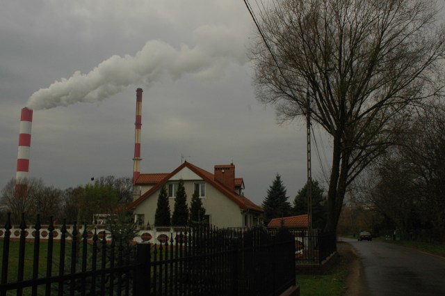 Kullkraftverket Siekierki utenfor Warszawa slipper ut 3 millioner tonn CO2 i året.
